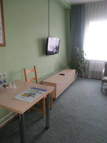 Фото номера Трехместный номер Гостиница Alexander House Sport г. Барнаул 6