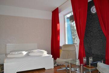 Фото номера Полулюкс Гостиница Park Hotel Lesnye Dali г. Барнаул 3